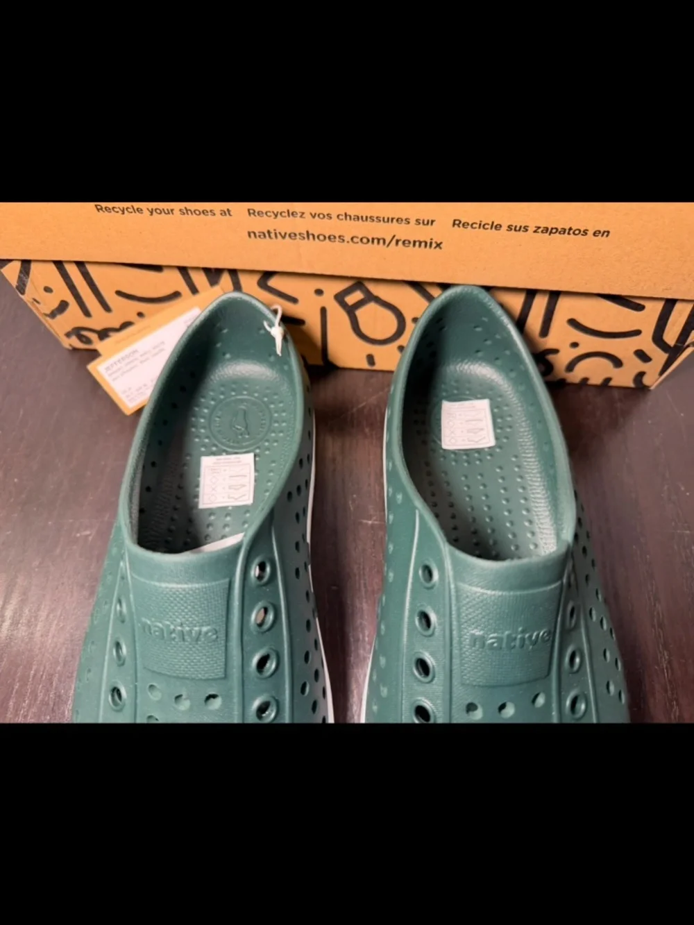 Native Jefferson Shoes Spooky Green/Shell White Big Kids US J4/EU 36